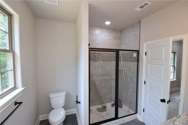 Building Photo - 21 Kirkcudbright Ln