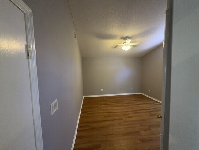 Building Photo - 502 San Gabriel Ct