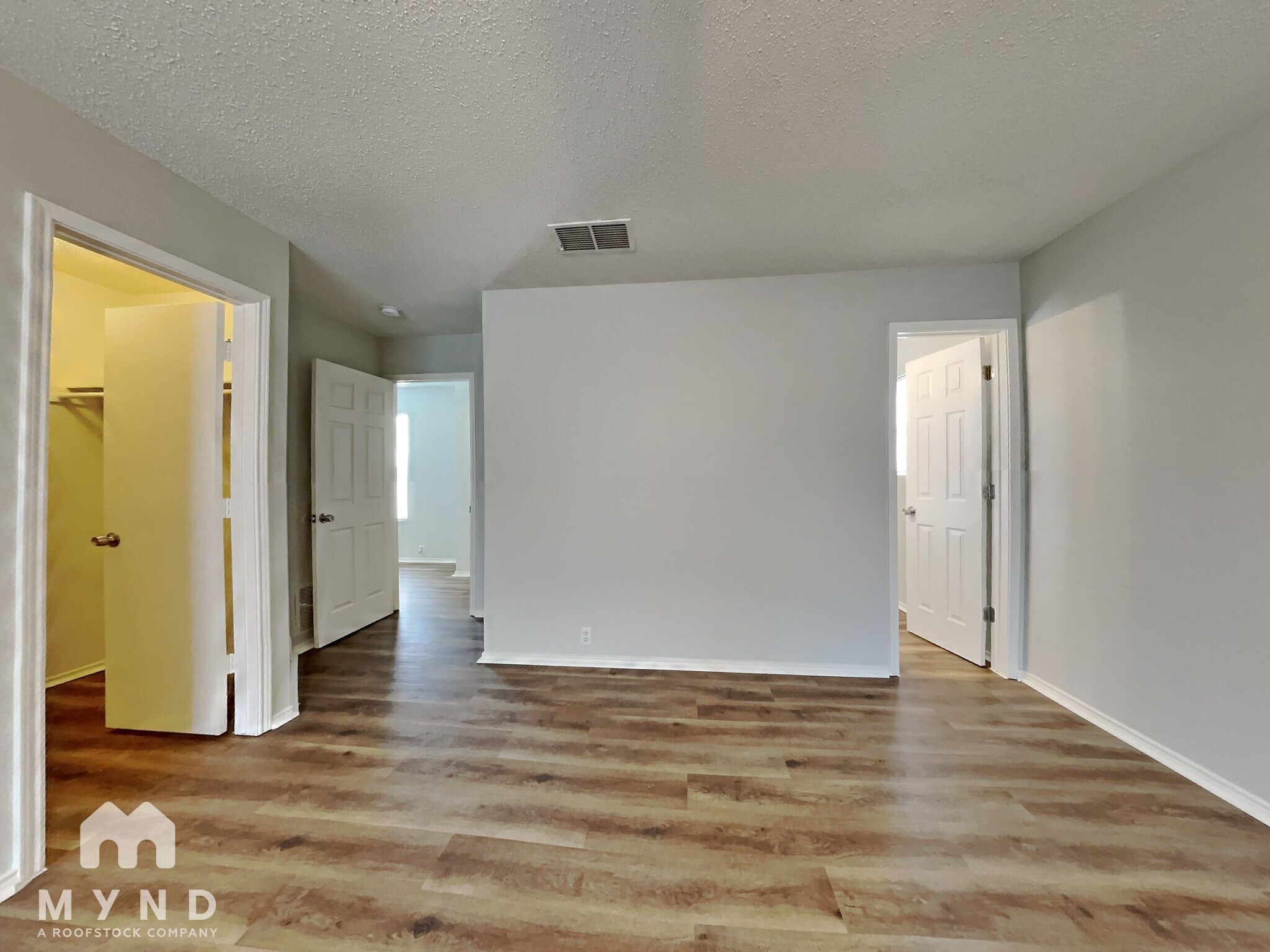 Building Photo - 3117 Stonewall Ln