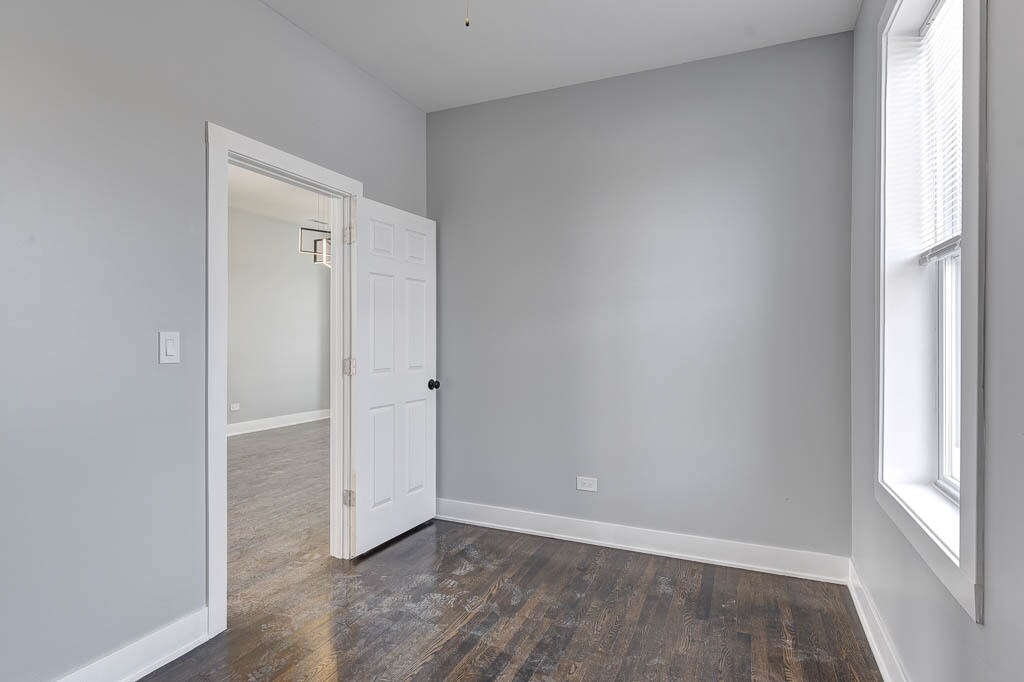 Building Photo - 2935 N Lawndale Ave