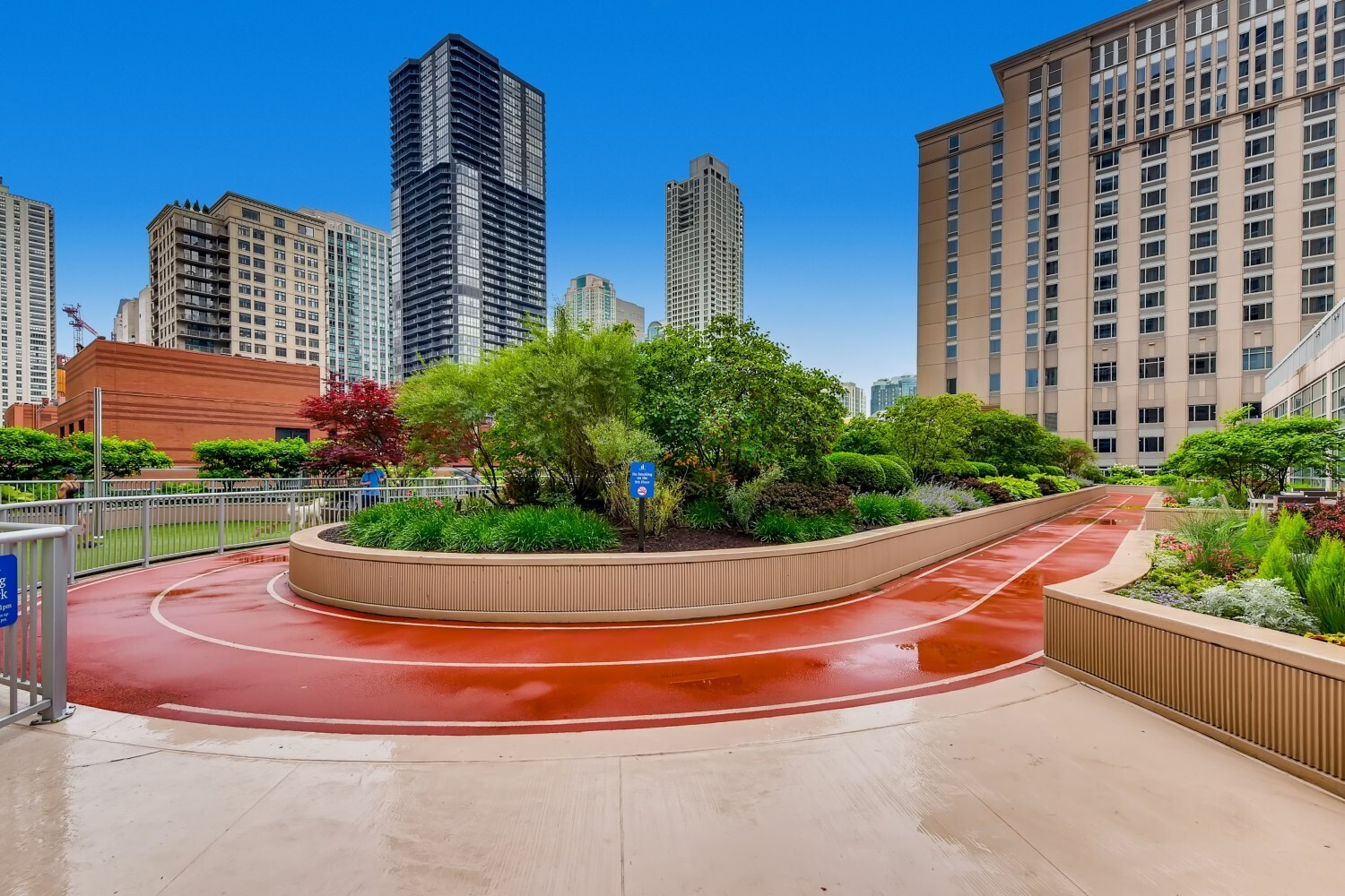 Building Photo - 545 N Dearborn St