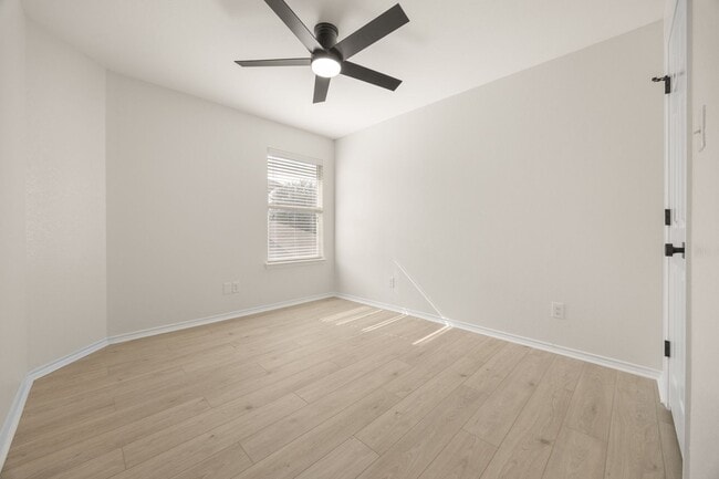 Building Photo - Schertz Dream Rental: Modern Luxury & Space!