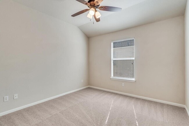 Building Photo - 4029 Lake Edge Way