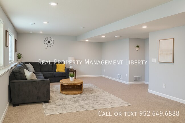 Building Photo - 7426 Ridge Creek Trl