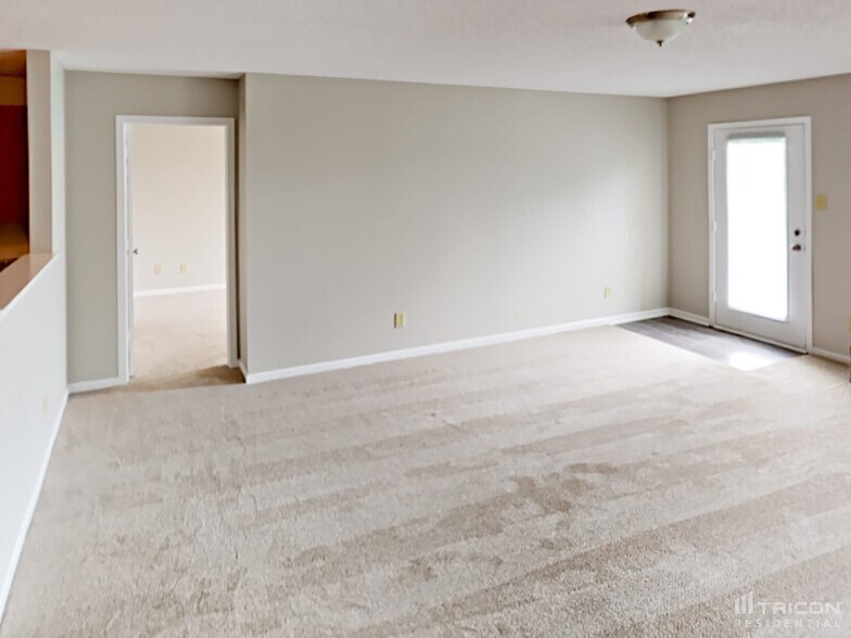 Building Photo - 5622 N Peppereel Way