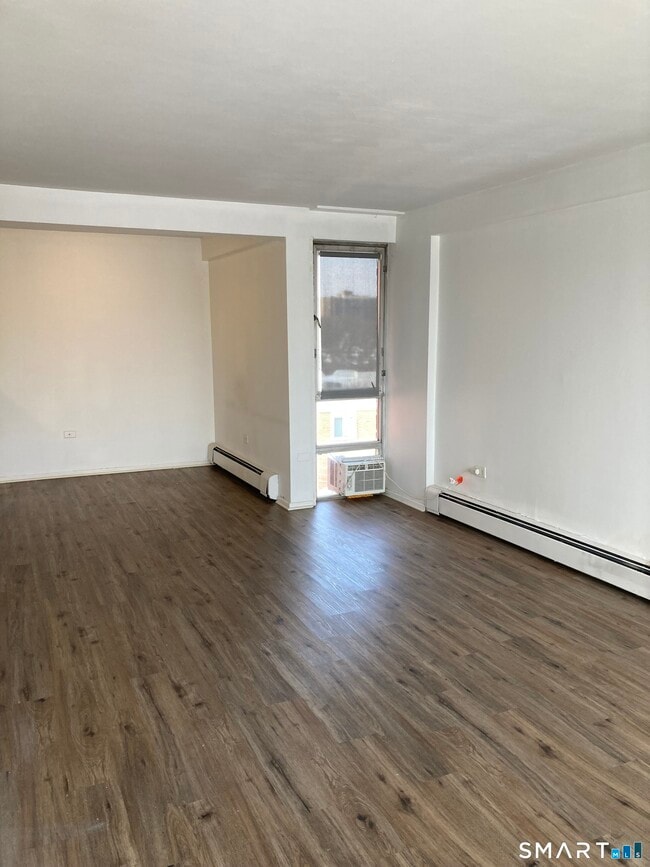 Building Photo - 87 Glenbrook Rd