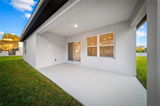 Building Photo - 1689 SW Abingdon Ave