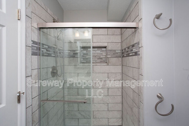 Building Photo - 67 Eldon Way