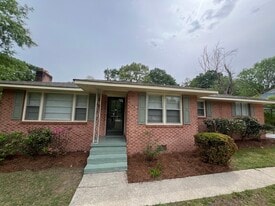 Building Photo - 206 Churchill Cir