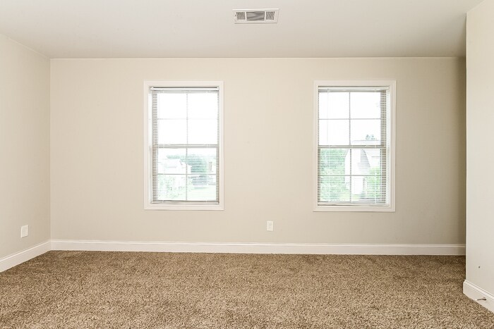 Building Photo - 1024 Allegiance Dr