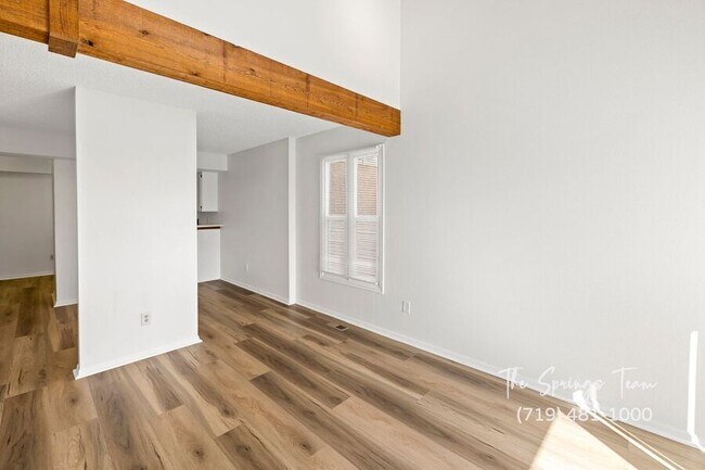 Building Photo - 5448 Fiesta Ln
