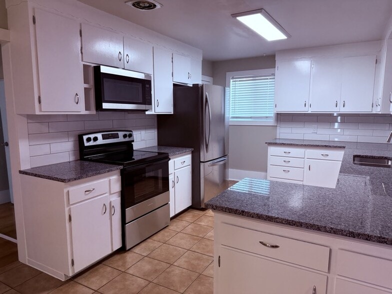 Building Photo - 3490 S Pk Mdws Cir