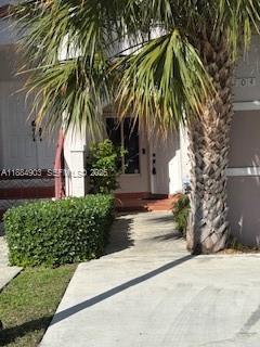 Building Photo - 10171 SW 154th Cir Ct