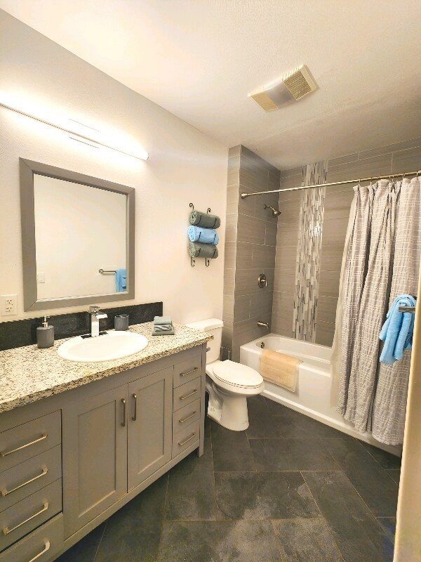 Building Photo - 1565 Thomas Rd