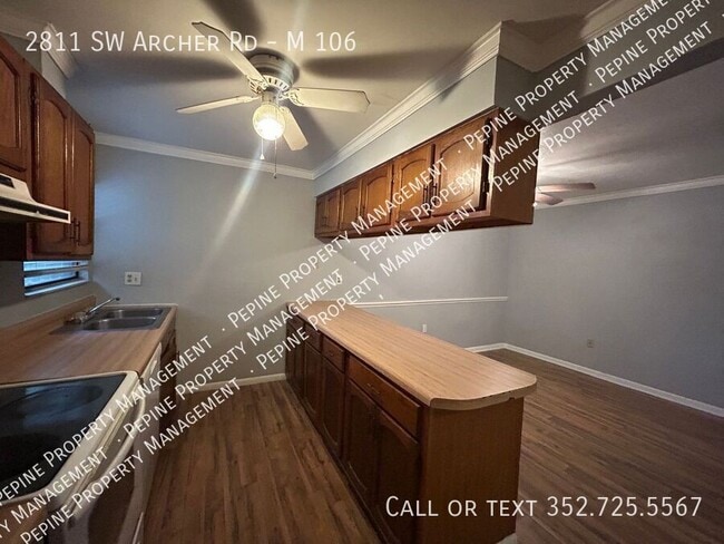 Building Photo - 2811 SW Archer Rd