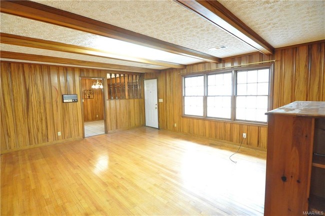 Building Photo - 5758 Carriage Hills Dr
