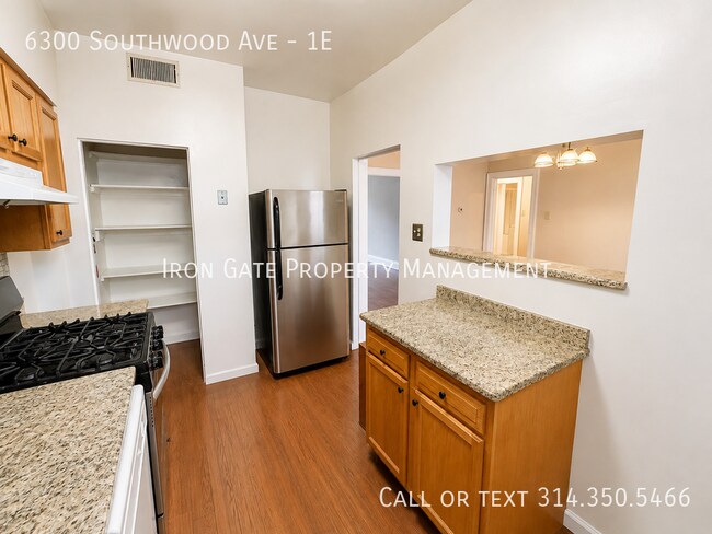 Building Photo - 6300 Southwood Ave