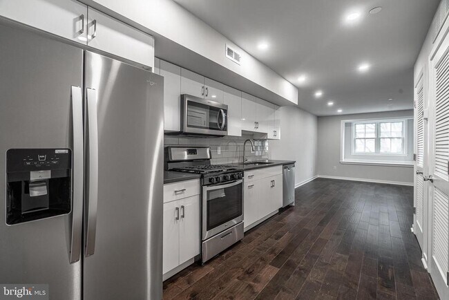 Primary Photo - 752 S 8th St