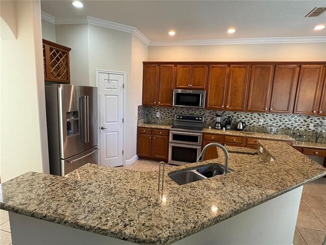 Building Photo - 9718 Pineola Dr