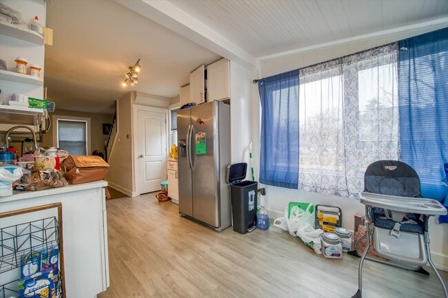 Building Photo - 702 Jackson St