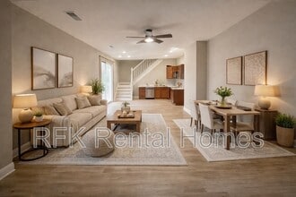 Building Photo - 2224 Langley Ave