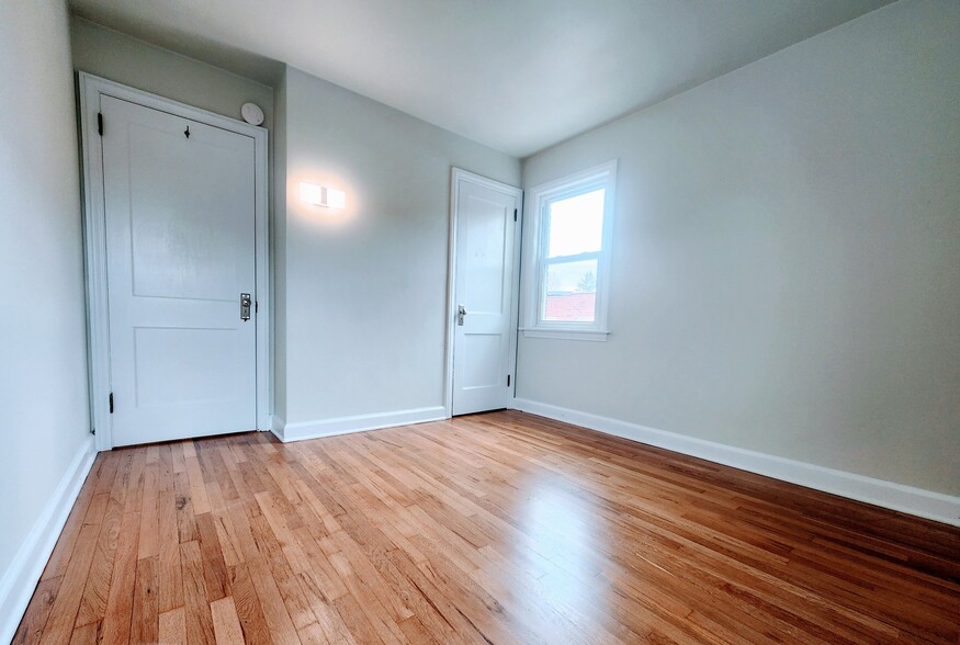 Building Photo - 726 Chenango St