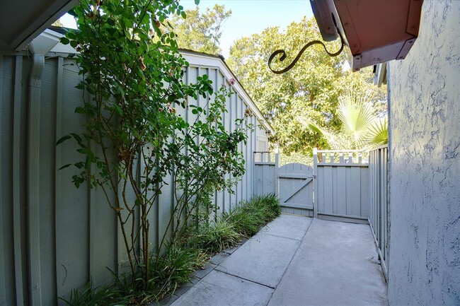 Building Photo - Remodeled townhouse with AC, Top Cupertino...