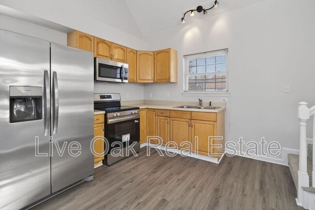 Building Photo - 1604 Parks Ave