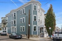 Building Photo - 26 Crescent Ave