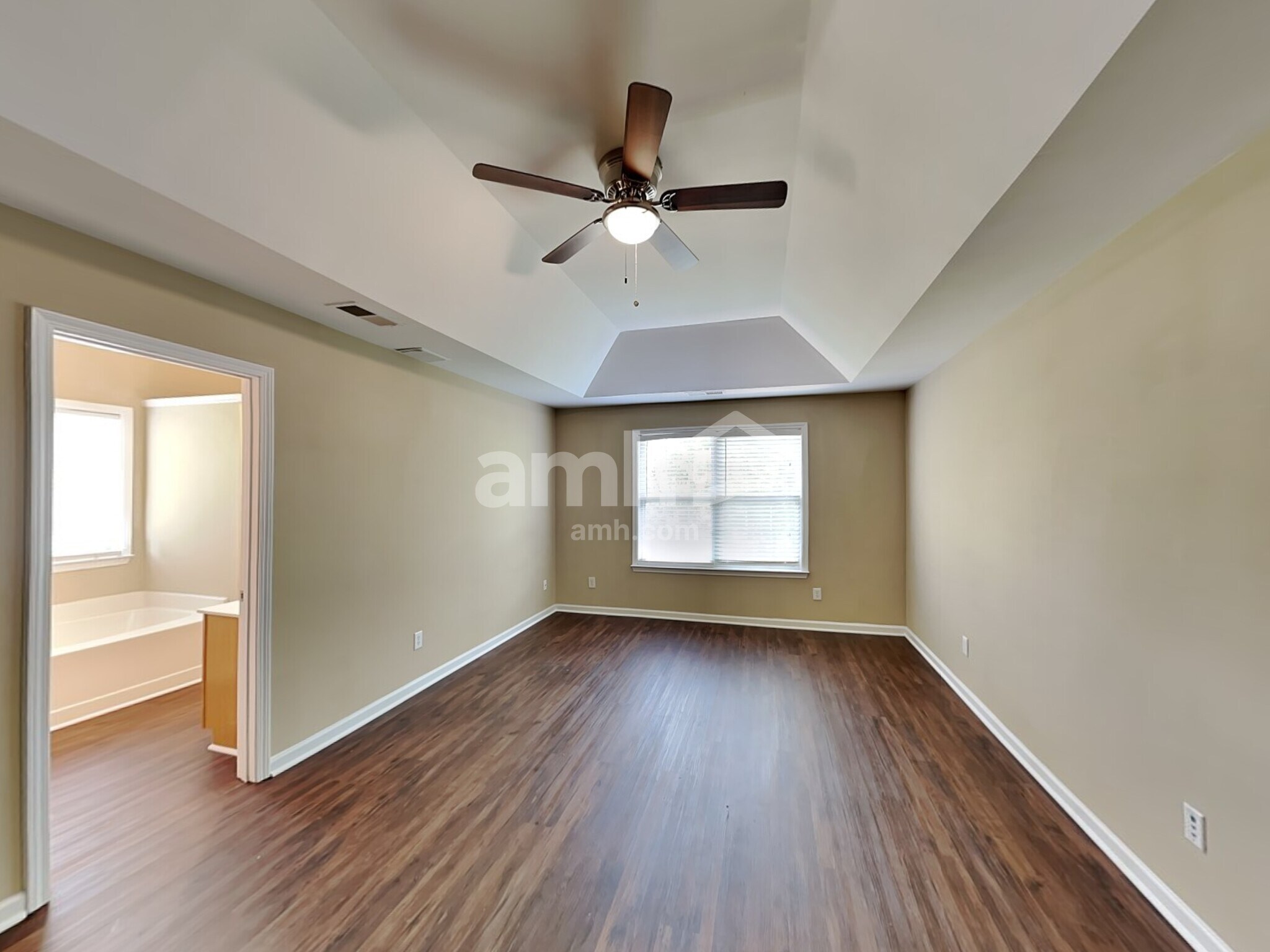 Building Photo - 3380 Lake Breeze Ct