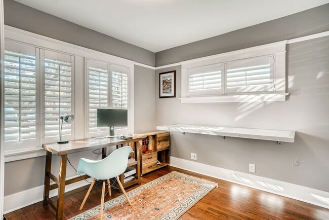 Building Photo - Quaint Remodeled 2 Bedroom Home in South Park