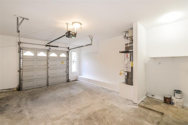 Building Photo - 9322 Kingsflower Cir