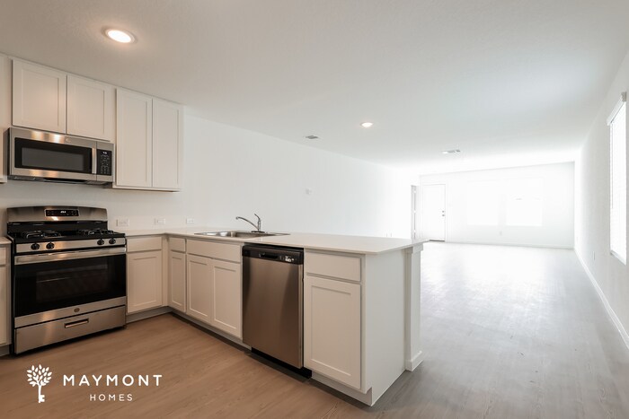 Building Photo - 2408 Shady Grv