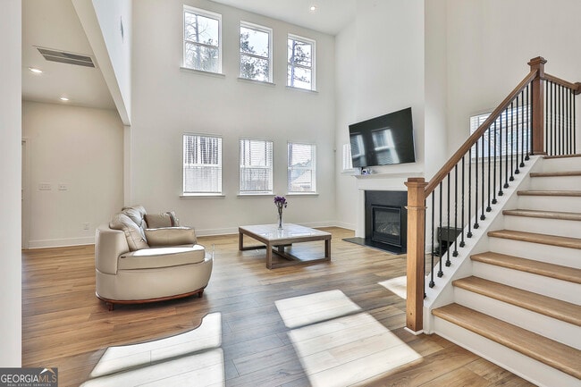 Building Photo - 11 Alcovy Trl