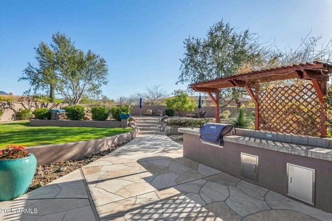 Building Photo - 8347 E Arroyo Hondo Rd