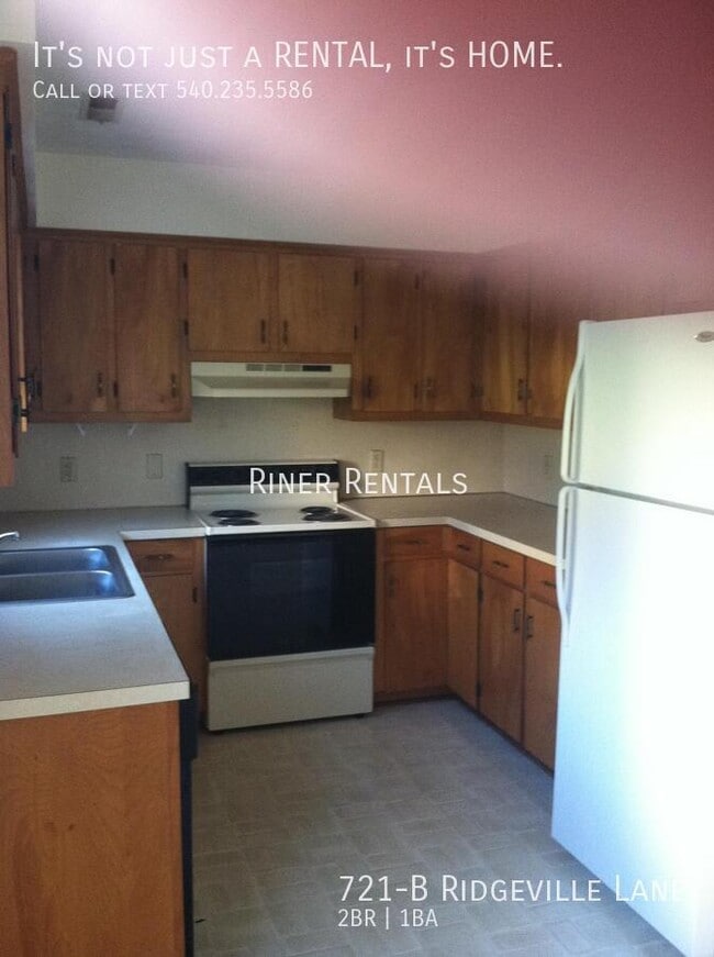 Building Photo - 721 Ridgeville Ln