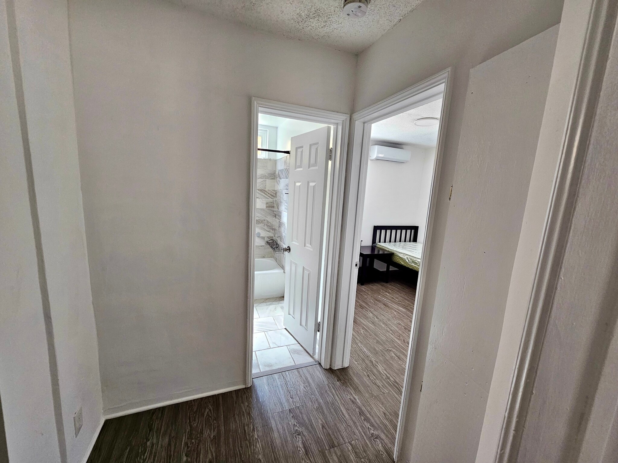 Building Photo - 1349 W 35th St