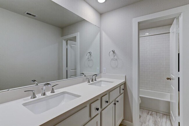 Building Photo - 20923 Grand Surprise Ct