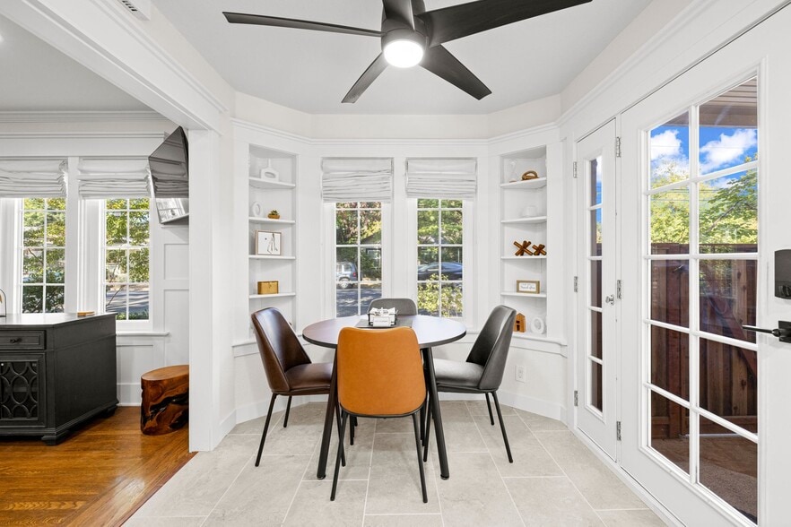 Dining area - 401 Alhambra Blvd