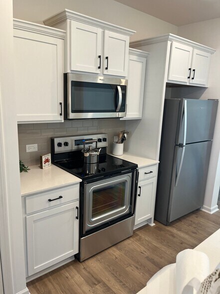 Building Photo - 230 Banbury Ln