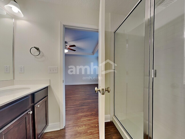 Building Photo - 20355 Calla Lily Dr