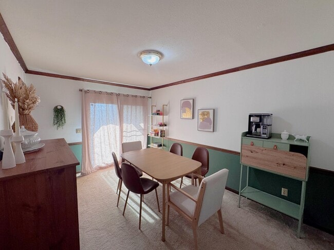 Building Photo - 4554 Sandringham Dr