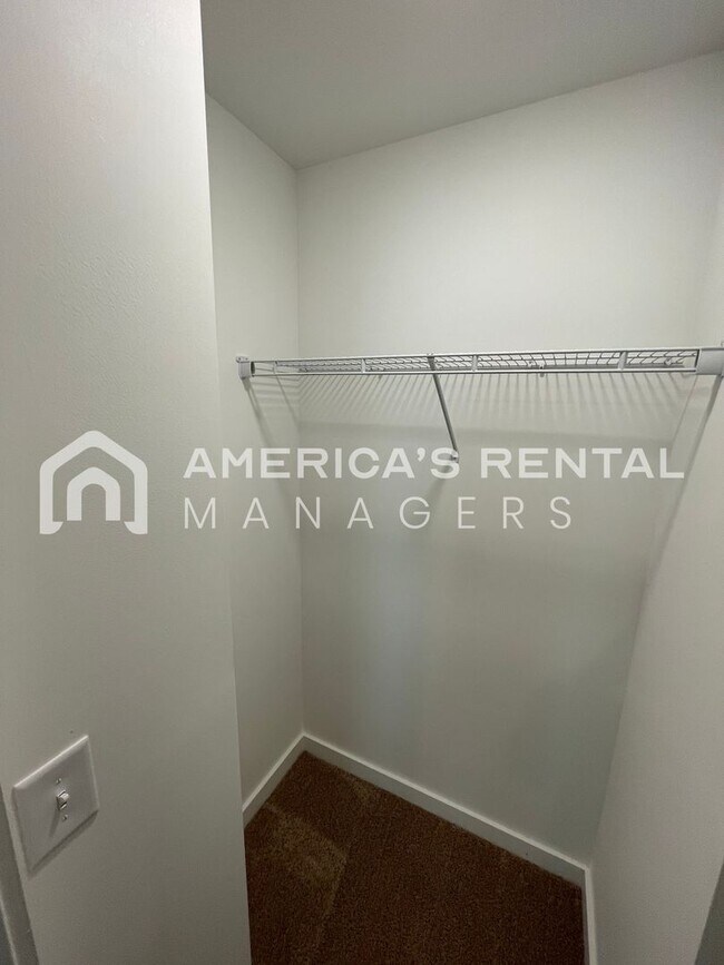 Building Photo - Home for Rent in Cullman, AL!! Available to view NOW!!! Sign a lease by 2/28 to receive HALF OFF ...