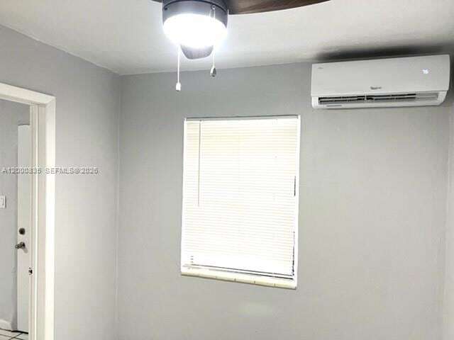 Building Photo - 504 N 57th Ave