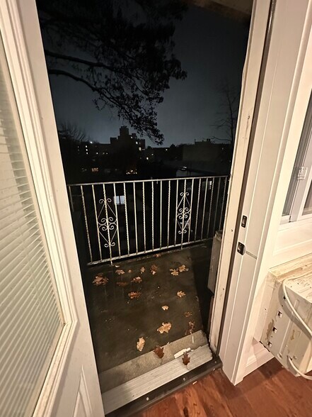 Building Photo - 14146 Pershing Cres