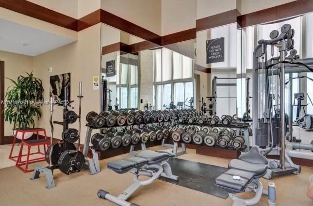 Building Photo - 15901 Collins Ave