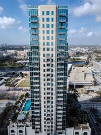 Building Photo - 777 N Ashley Dr