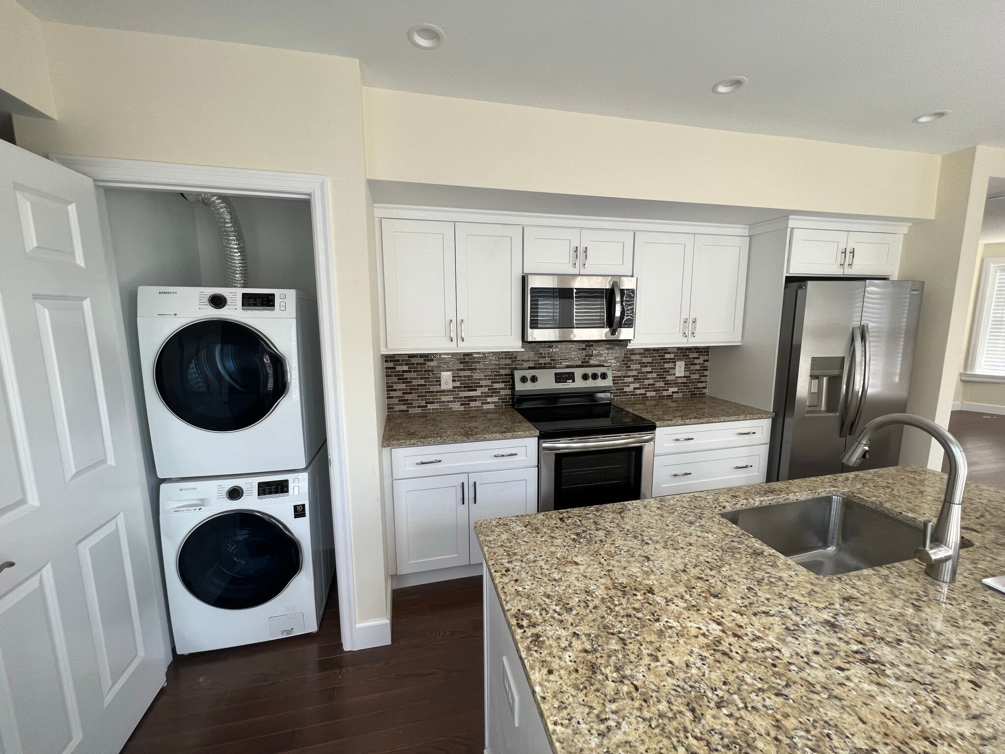 Kitchen / Laundry Closet - 2101 Pine St