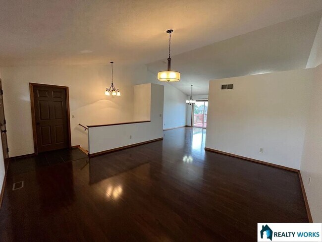 Building Photo - 8020 Renatta Dr