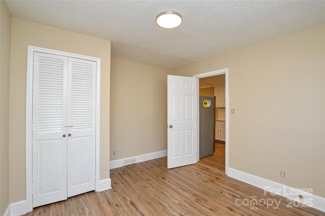 Building Photo - 15011 Woodstar Rd